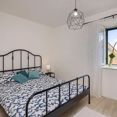 Apartment Stone Pearl Omiš