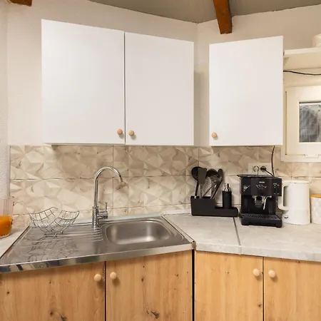 Stone Pearl Apartment